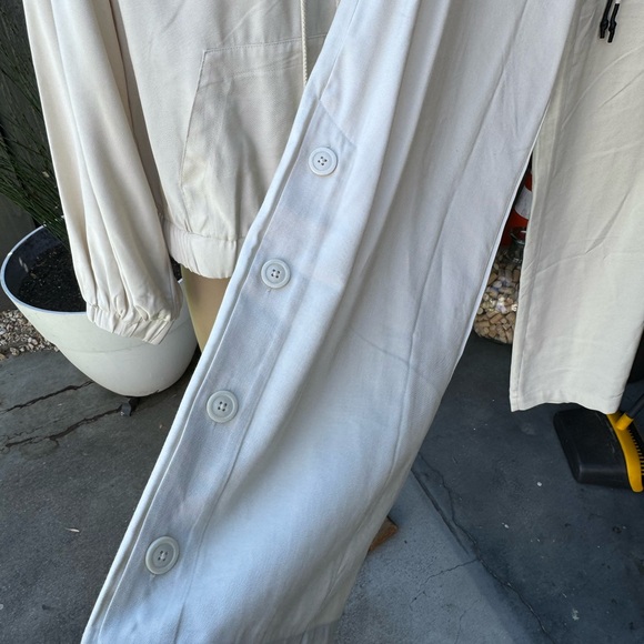 Stylish Jogger - Picture 7 of 7